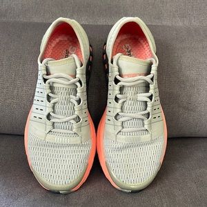 Under Armour running shoes. Size 7.5. Good condition